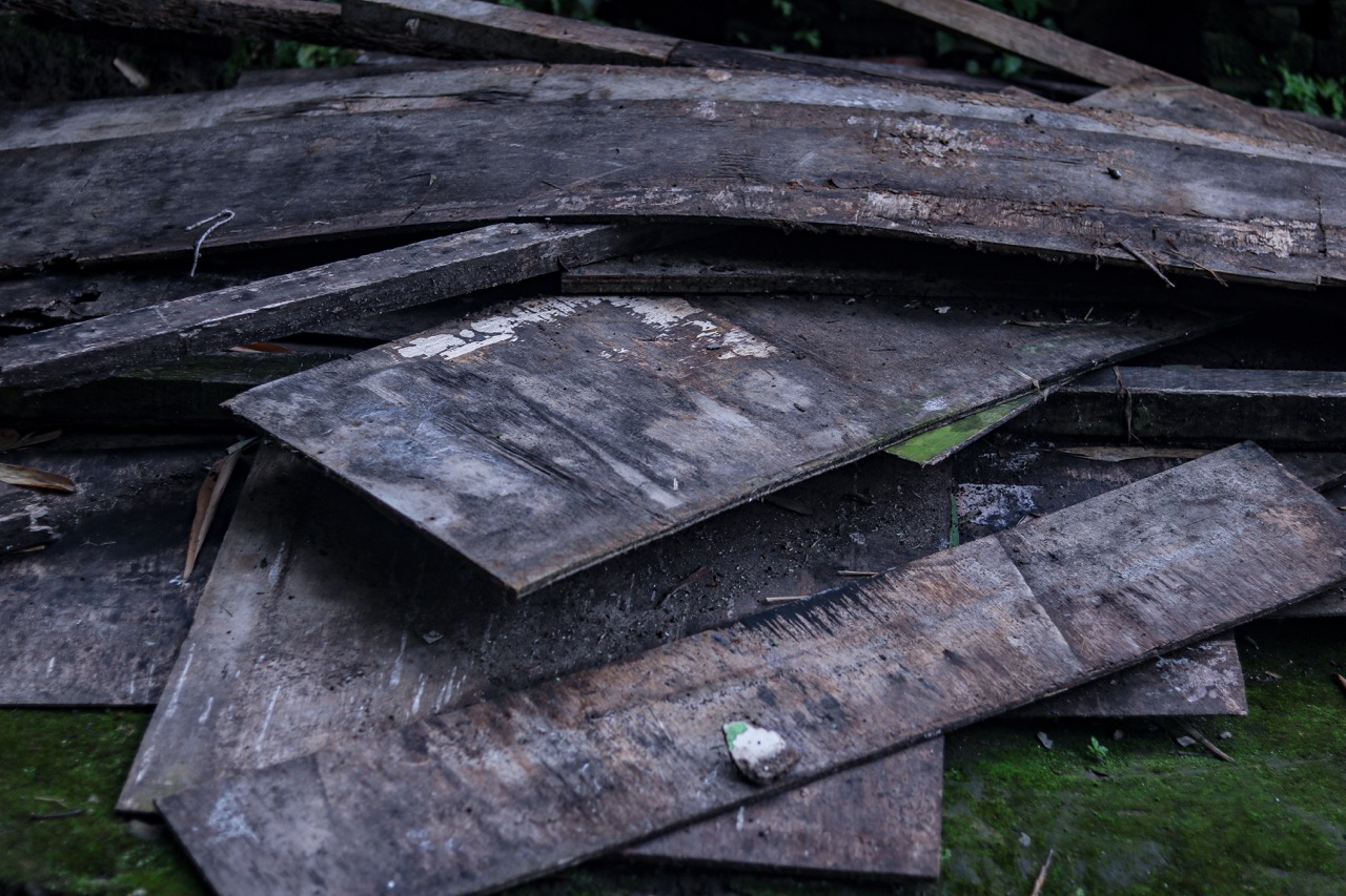 PLYWOOD